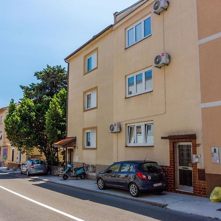 Apartments And Room Art Crikvenica Exteriör bild
