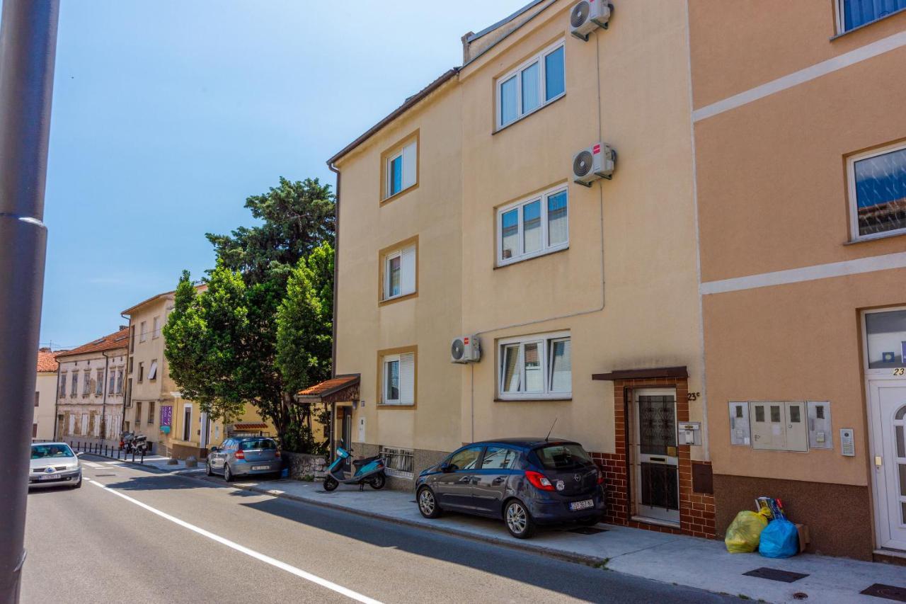 Apartments And Room Art Crikvenica Exteriör bild