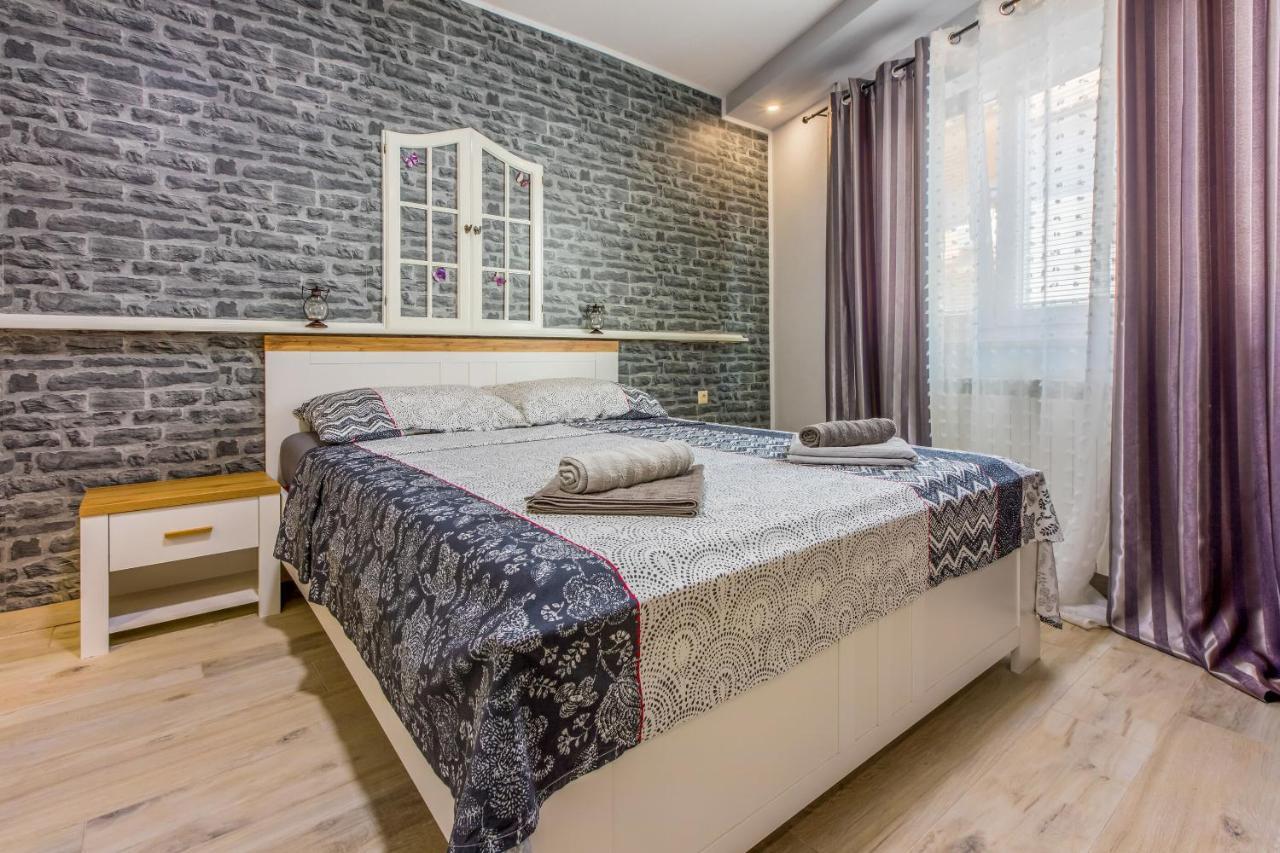 Apartments And Room Art Crikvenica Exteriör bild
