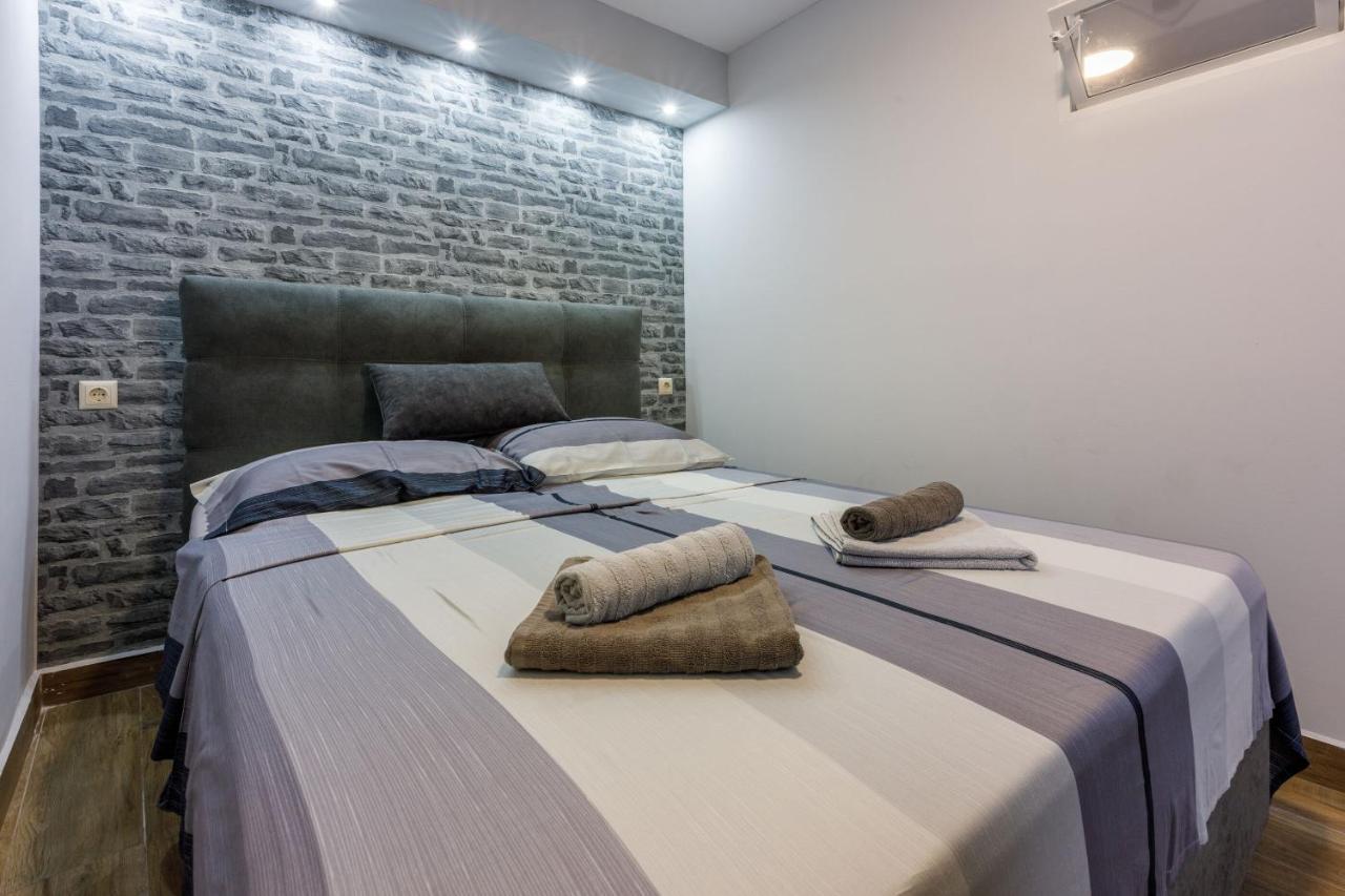 Apartments And Room Art Crikvenica Exteriör bild