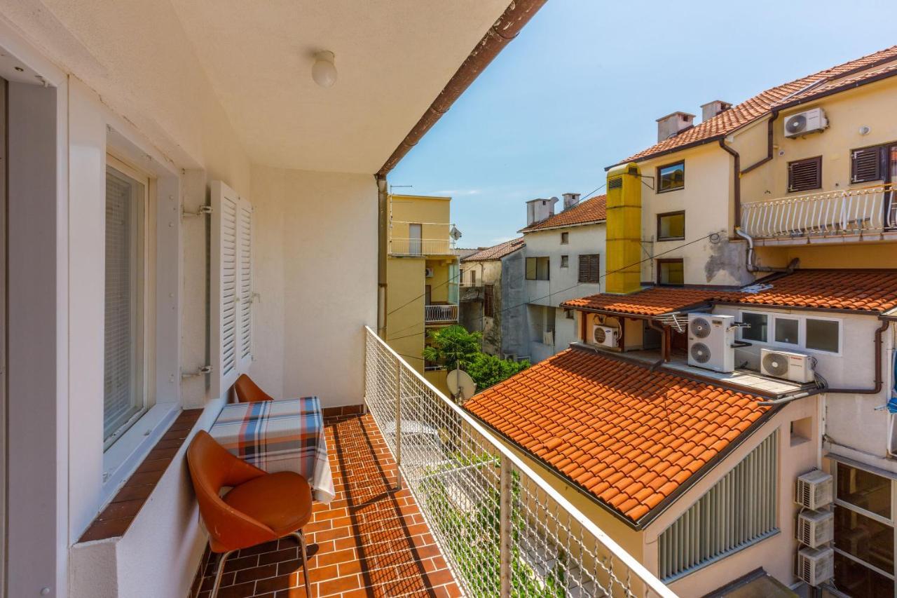 Apartments And Room Art Crikvenica Exteriör bild