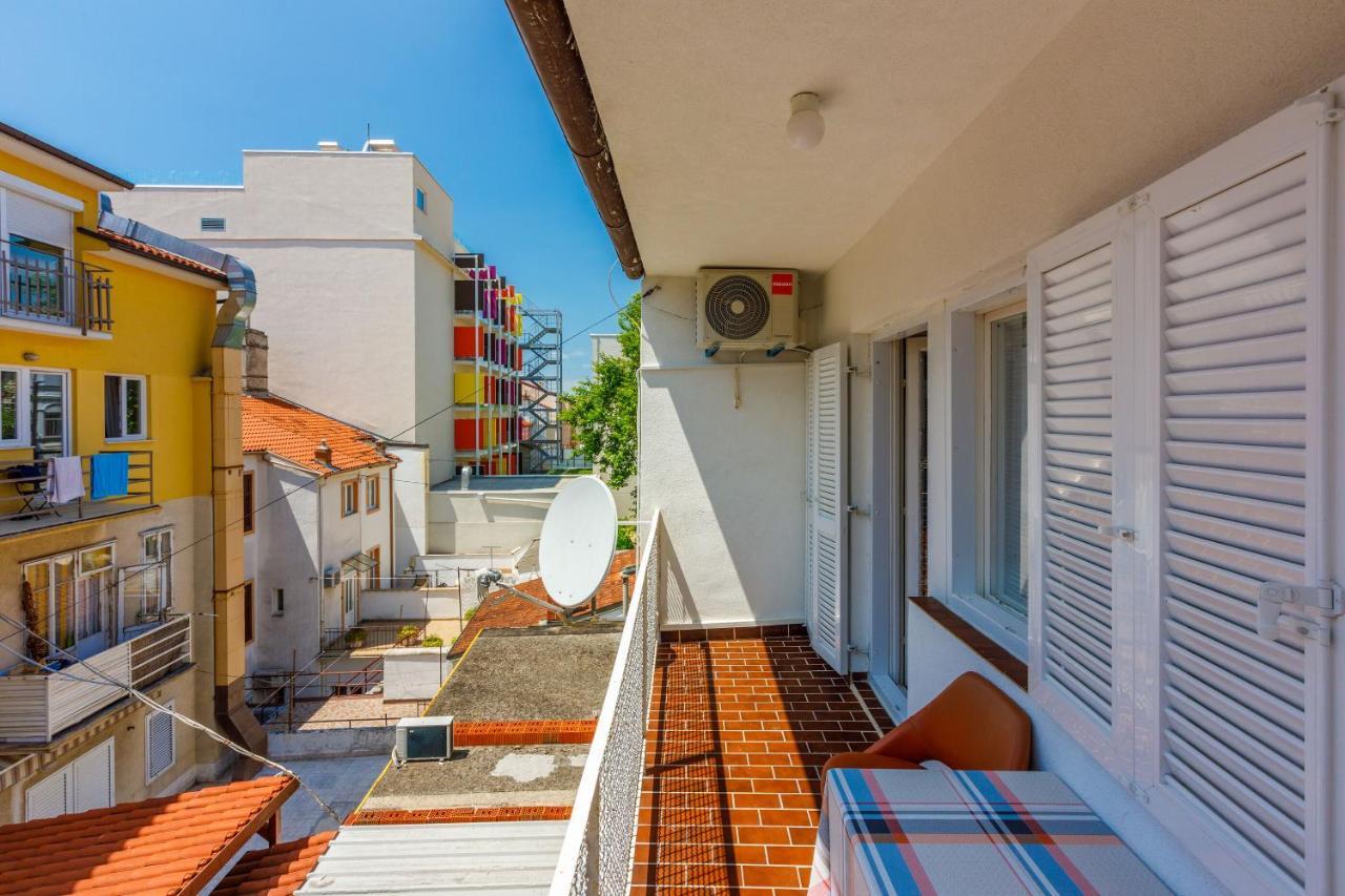 Apartments And Room Art Crikvenica Exteriör bild