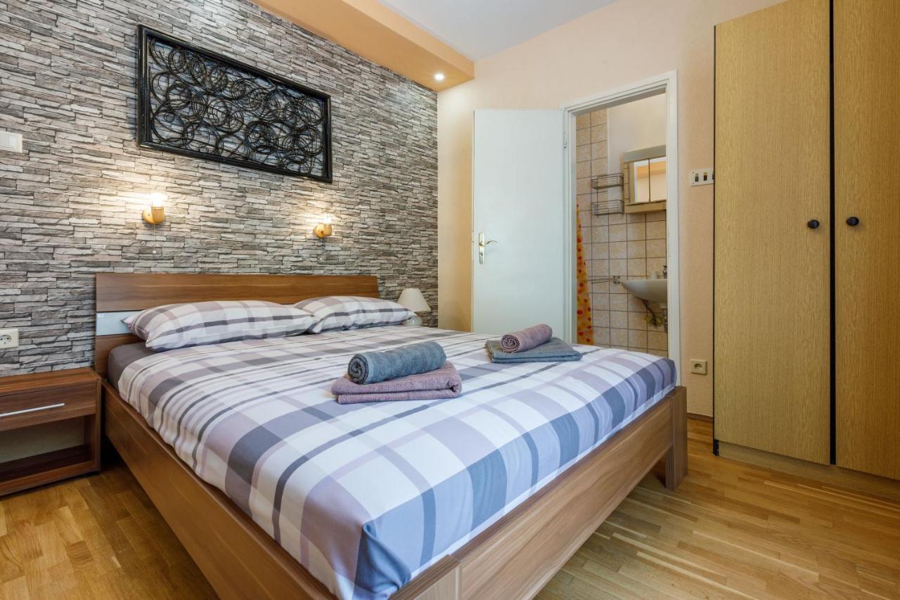 Apartments And Room Art Crikvenica Exteriör bild