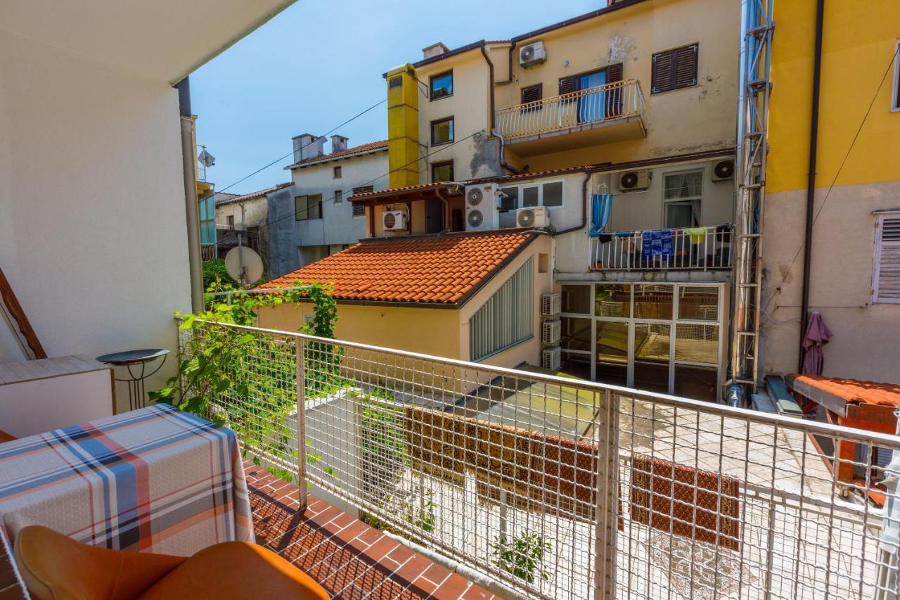 Apartments And Room Art Crikvenica Exteriör bild